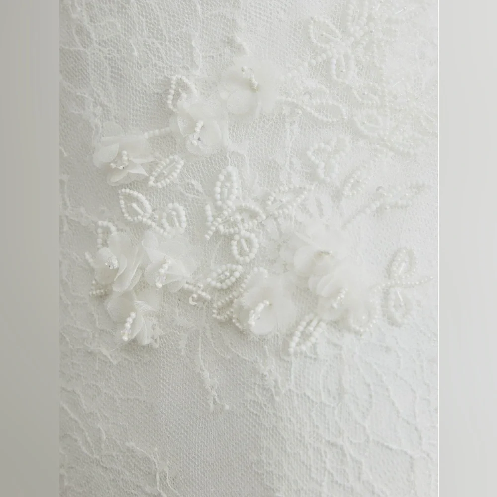 NWT BHLDN Meadow V-Neck Floral Appliqué Sheath Wedding Dress - Picture 5 of 12